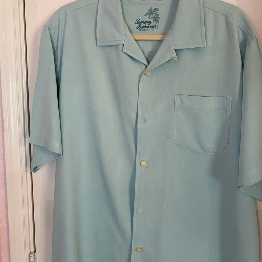 Tommy Bahama silk shirt. Aqua blue. Size large